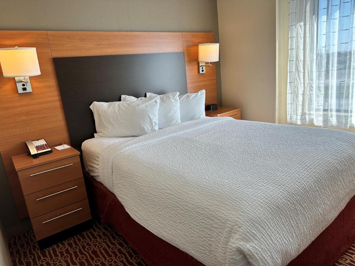 ทาวน์เพลส สวีท ดีทรอยต์ ทรอย Hotel ภายนอก รูปภาพ
